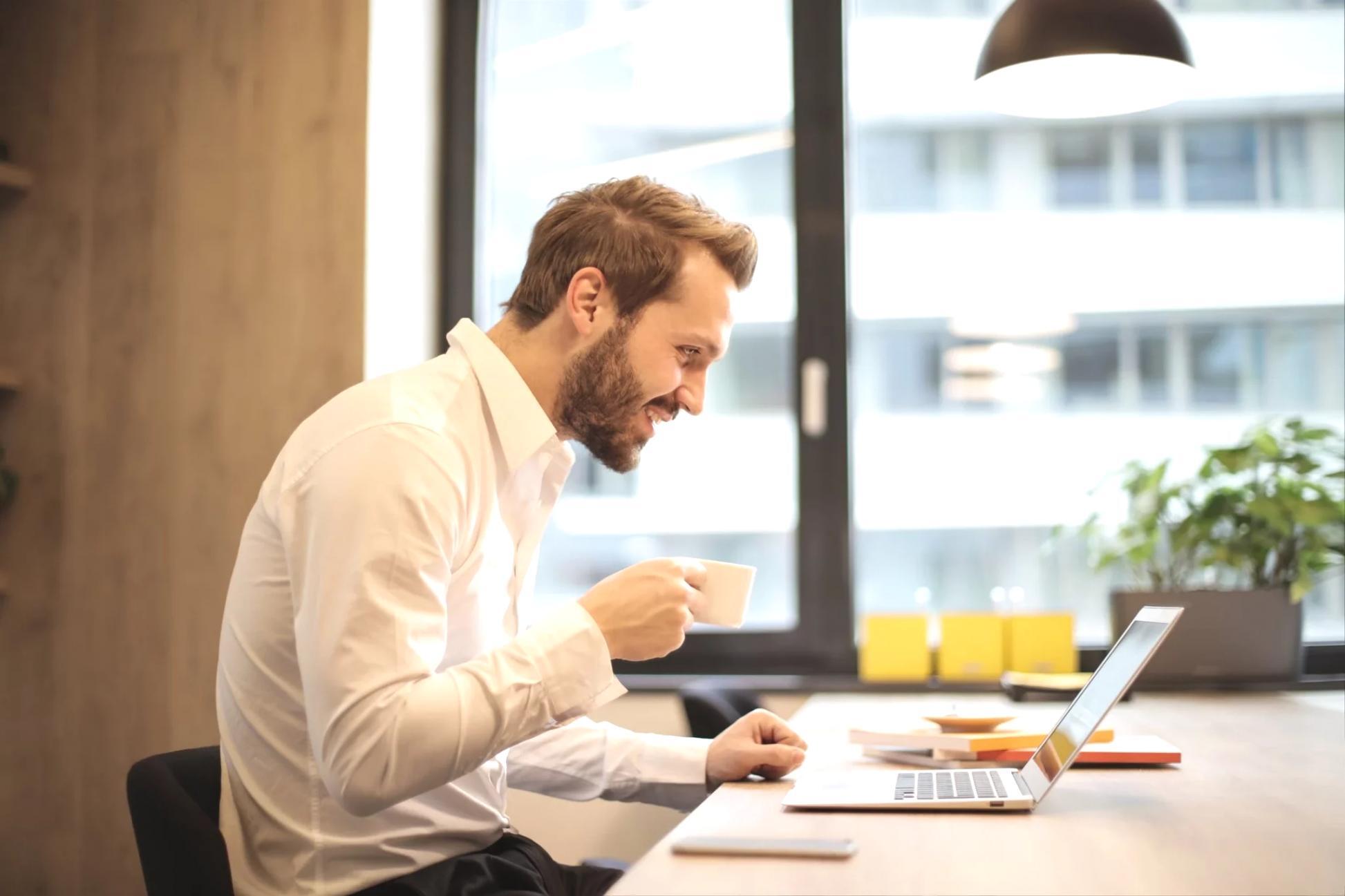 Interaktive Lernplattform mit strukturierten Inhalten